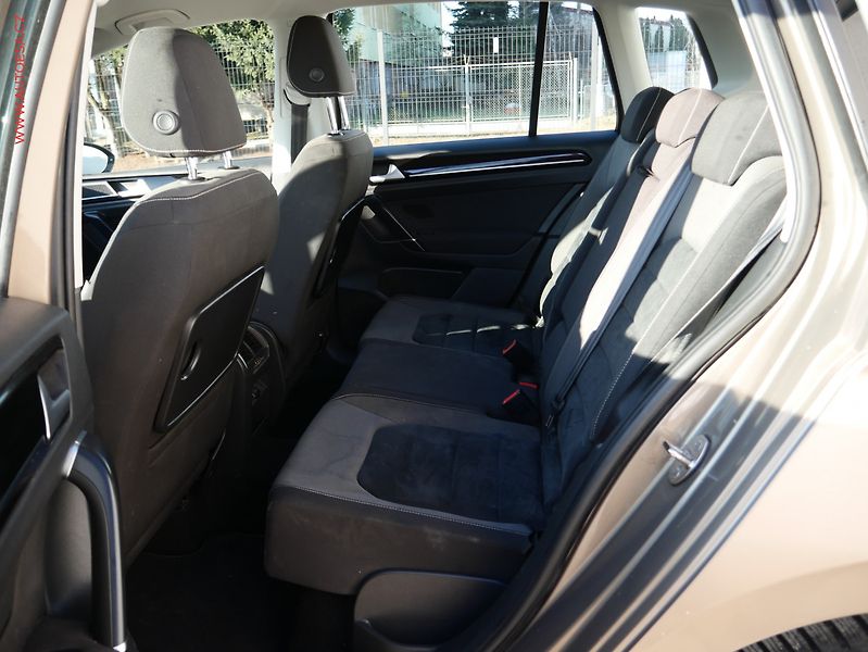 Volkswagen Golf Sportsvan (2015) 2.0TDi, Highline, bixen, TZ - fotka 10 z 21