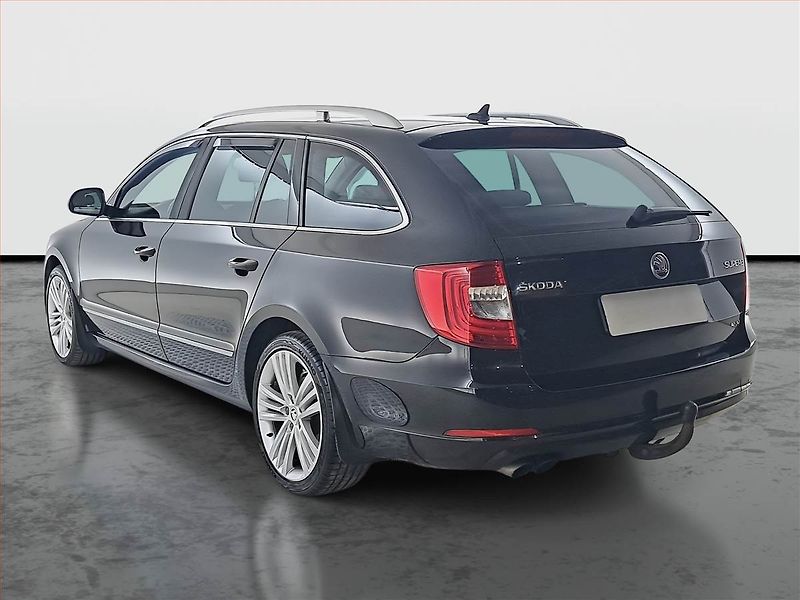 Škoda Superb (2014) 2.0 TDI, 4X4, Automat, Kůže - fotka 4 z 24