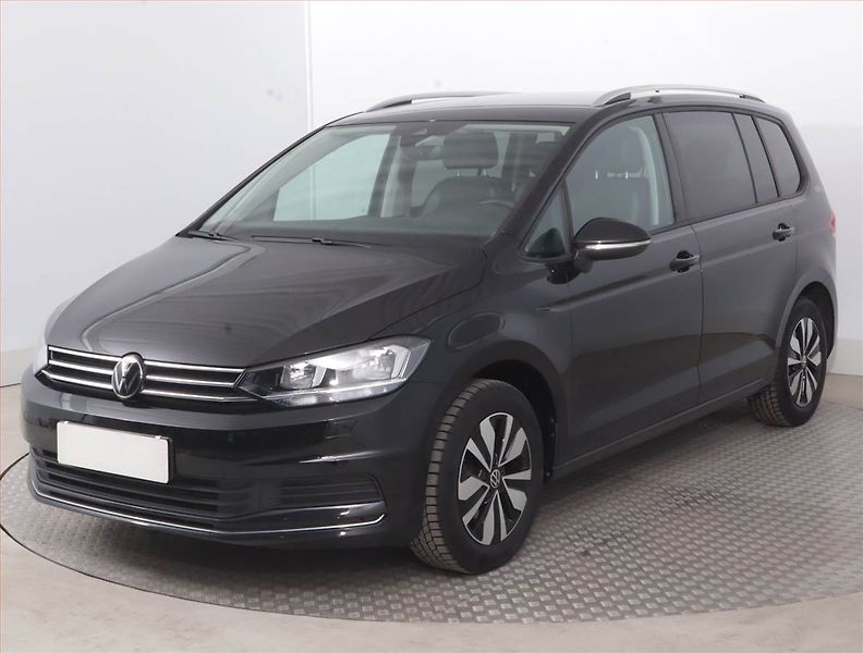 Volkswagen Touran (2025) Comfortline 1.5 TSI - fotka 2 z 19