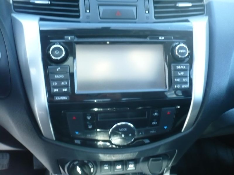 Nissan Navara 2.3DCI 140Kw N-GUARD 4x4 - fotka 12 z 31