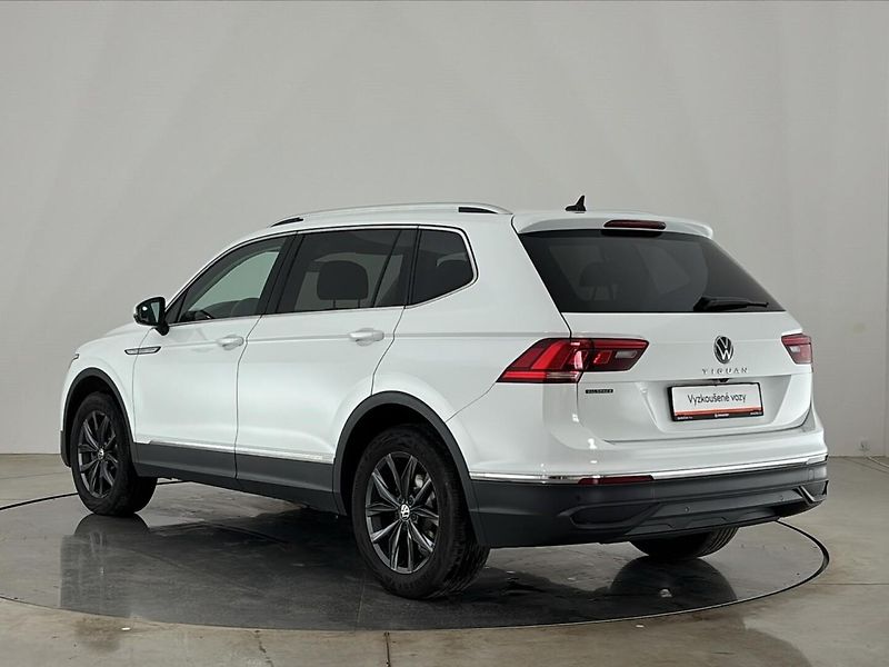 Volkswagen Tiguan Life DSG - fotka 15 z 30