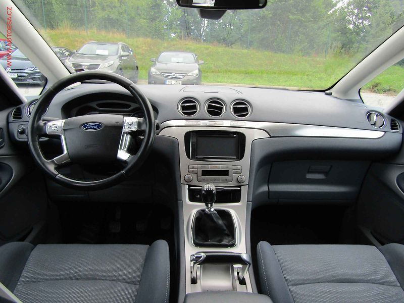 Ford S-MAX (2009) 2.2TDCi, ČR, AC - fotka 7 z 20