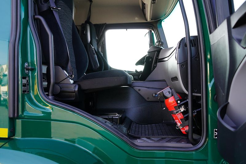 Mercedes-Benz (2018) ANTOS / 1833 / ACC / E 6 / FIR - fotka 40 z 44