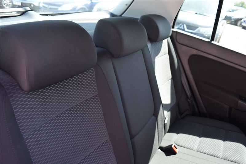 Volkswagen Golf Plus 1,4 i 59KW VÝHŘEV NAVI ALU - fotka 21 z 46