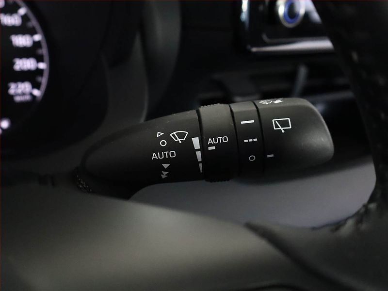 Toyota Yaris (2023) 1.5 VVT-i, ČR,1.maj - fotka 15 z 17
