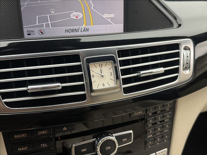 Mercedes-Benz CLS 3,0 DPH 4X4 H/K AMG LED ACC ČR - fotka 25 z 59