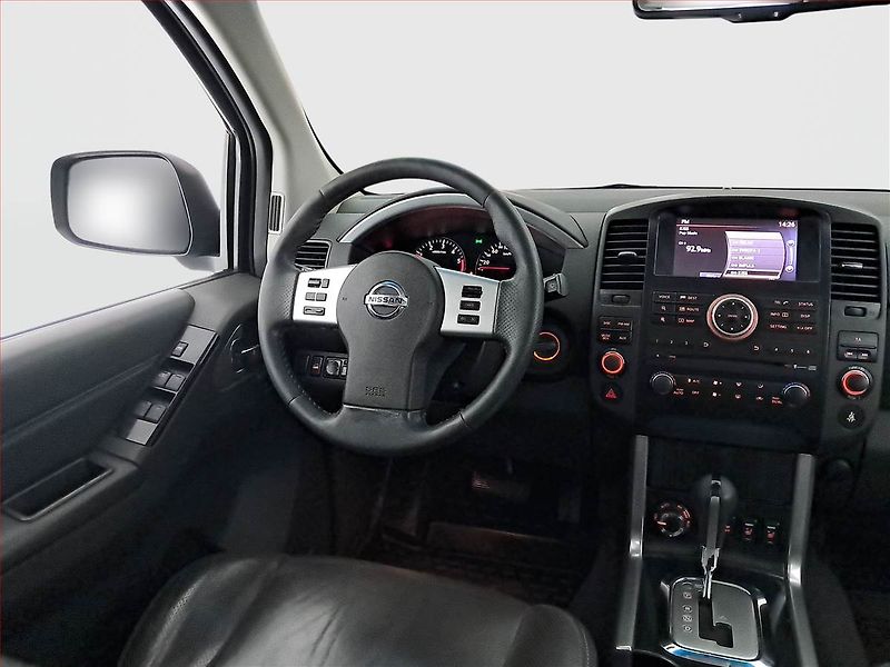 Nissan Pathfinder (2011) 2.5 dCi, 4X4, Automat, 7 míst - fotka 7 z 27