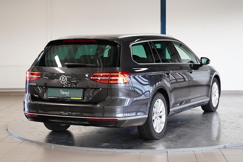 Volkswagen Passat - fotka 2 z 29