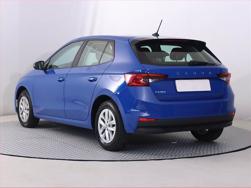 Škoda Fabia (2023) 1.0, Serv.kniha, Tempomat - fotka 4 z 20