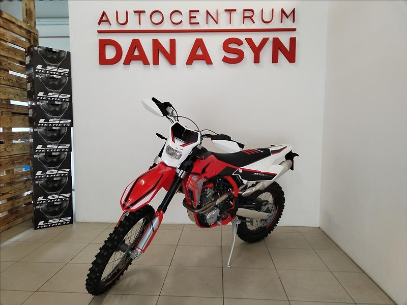 SWM (2026) RS 300 R   0,3 - fotka 1 z 14