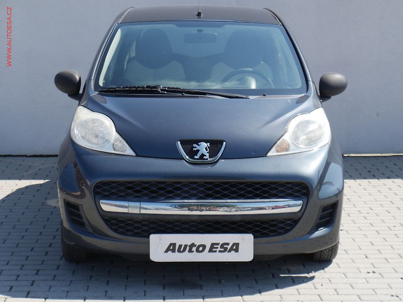 Peugeot 107 (2009) 1.0i - fotka 2 z 13