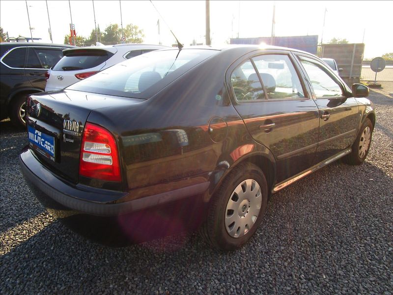 Škoda Octavia 1.6MPi 75kW Tour, klima, 2. ma - fotka 4 z 37