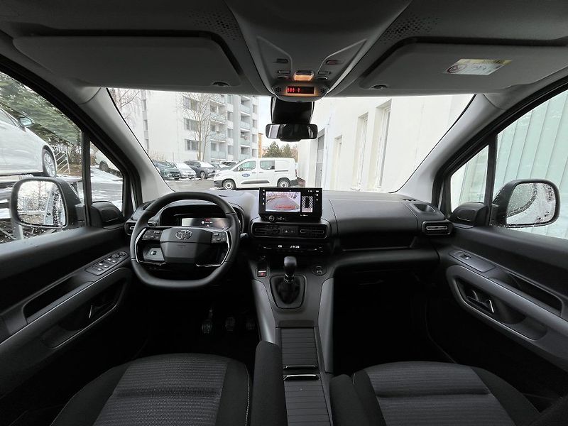 Toyota ProAce City Verso 1.5L D Family - fotka 31 z 32