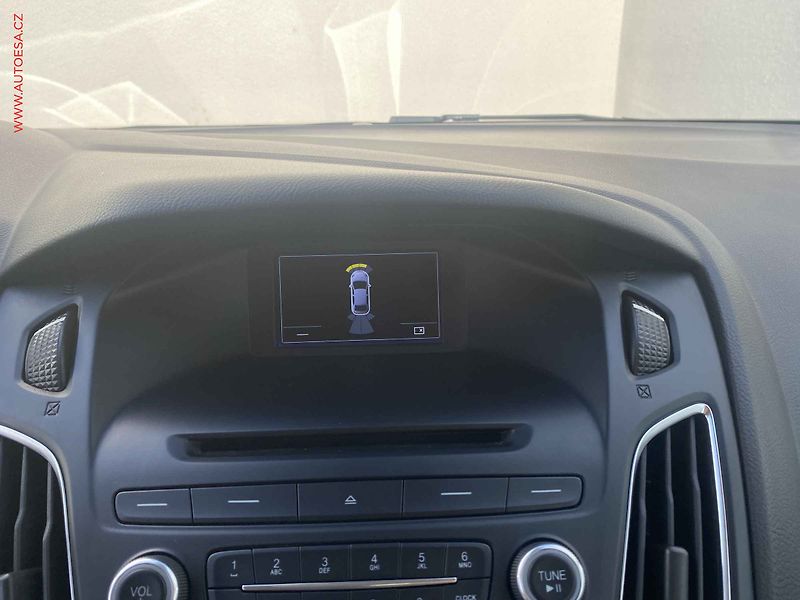 Ford Focus (2016) 1.0 EB, ČR, Titanium - fotka 16 z 16