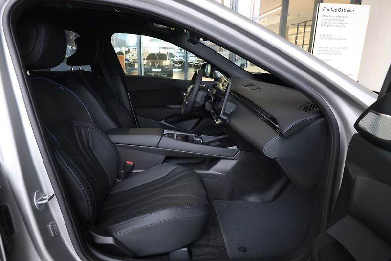 BMW Řada 3 i3 50 xDrive - fotka 14 z 17