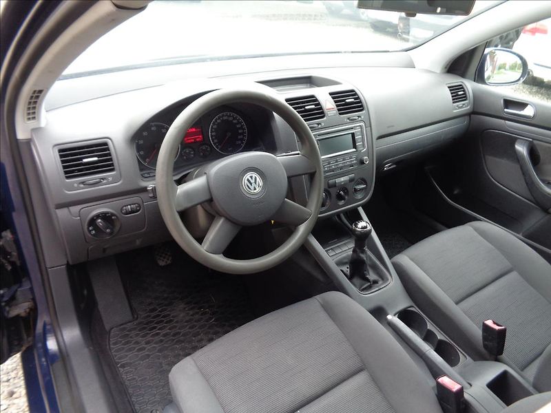 Volkswagen Golf 1,4 - fotka 14 z 16