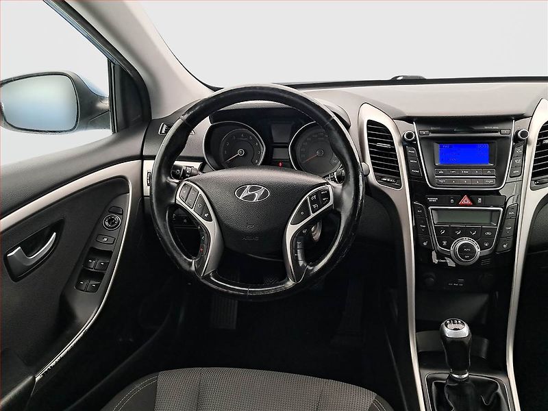 Hyundai i30 (2015) 1.6 MPI, ČR,1.maj, Serv.kniha - fotka 7 z 19