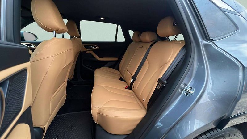MG HS EXCLUSIVE 1.5T AT7 (125kW/170k - fotka 23 z 30