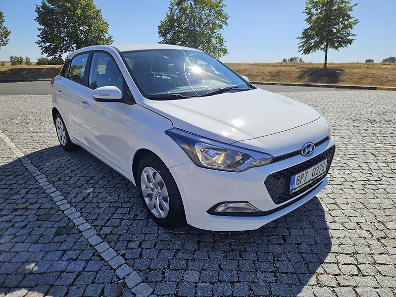 Hyundai i20 (2016) 1.2 NOVÉ ROZVODY A STK - fotka 4 z 23