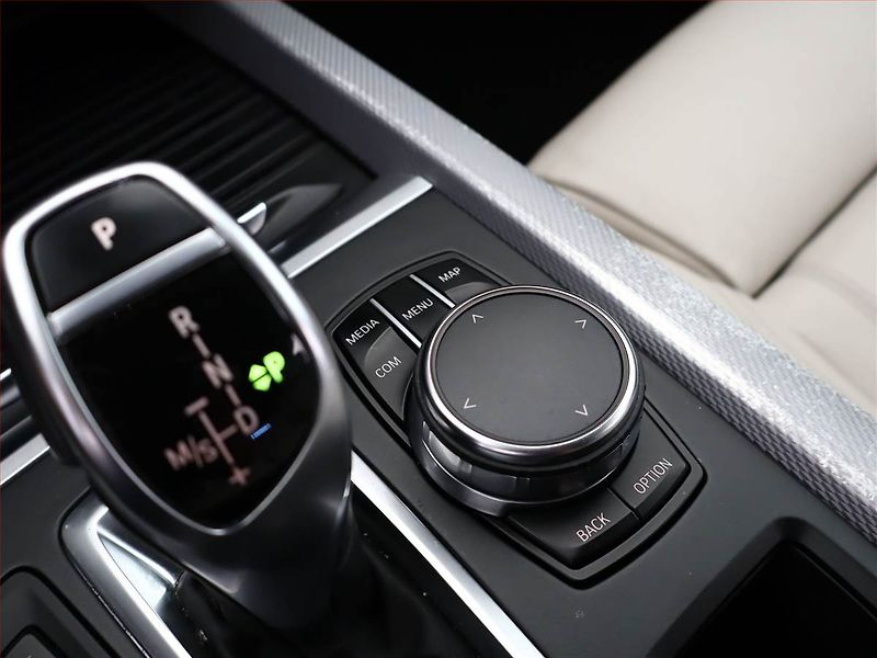 BMW X5 (2017) xDrive30d - fotka 17 z 26
