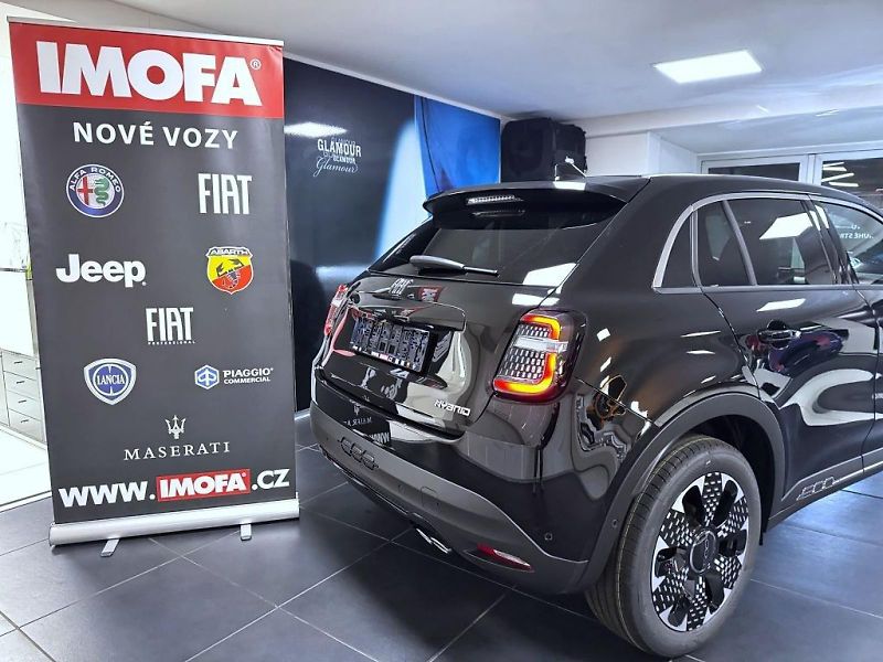 Fiat 600 (2026) 1.2 Turbo Hybrid 145k MHEV eDC - fotka 5 z 18