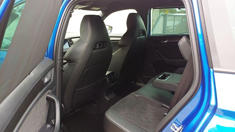 Škoda Kodiaq SPORTLINE TDI 147kW WEBASTO-ČR - fotka 10 z 50
