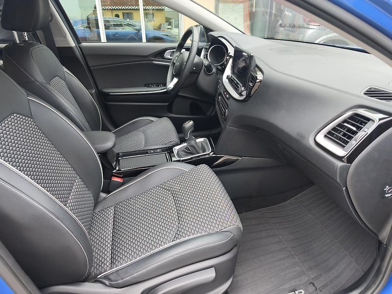 Kia XCeed 2025 1.5 T-GDi TOP MY25 - fotka 19 z 34