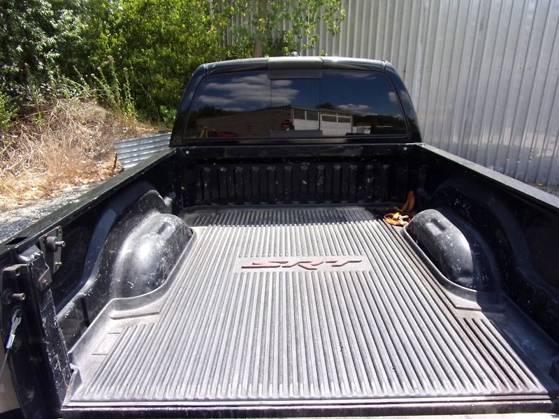 Dodge RAM (2005) SRT - 10 VIPER 8.3i V10 372kW  - fotka 16 z 19