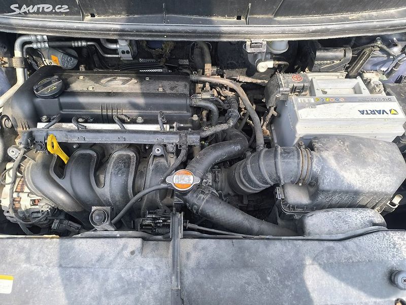 Hyundai ix20 KRÁSNÝ,100TKM,SERVISKA,1MAJ67L - fotka 21 z 24