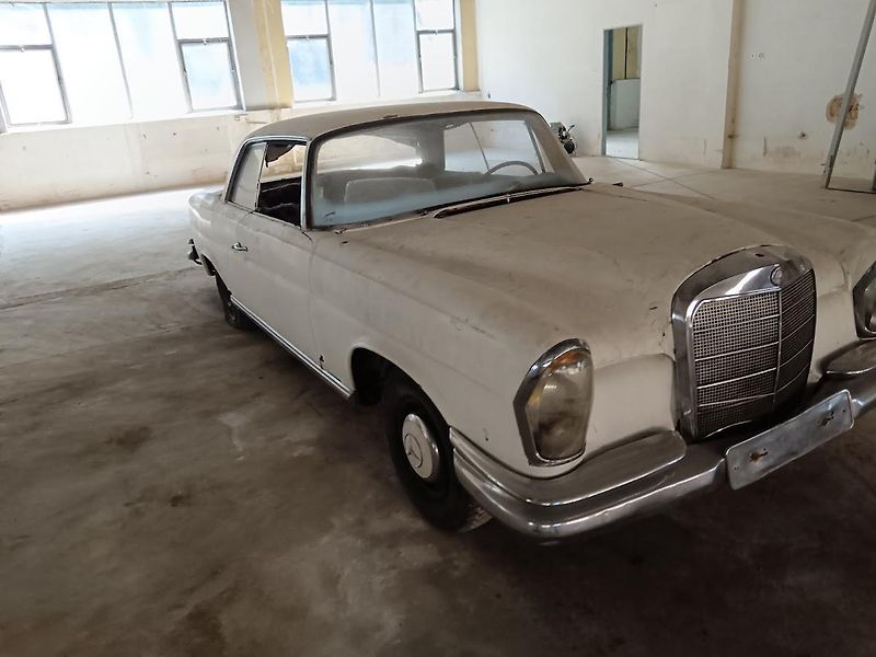 Mercedes-Benz 220 (1964) kupé - fotka 3 z 15