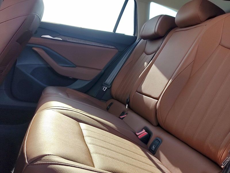 Škoda Superb (2025) Combi L&K 1,5 Tsi 110 Kw DSG - fotka 31 z 43