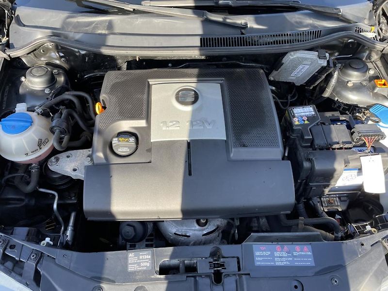 Seat Ibiza 1.2i - fotka 17 z 18