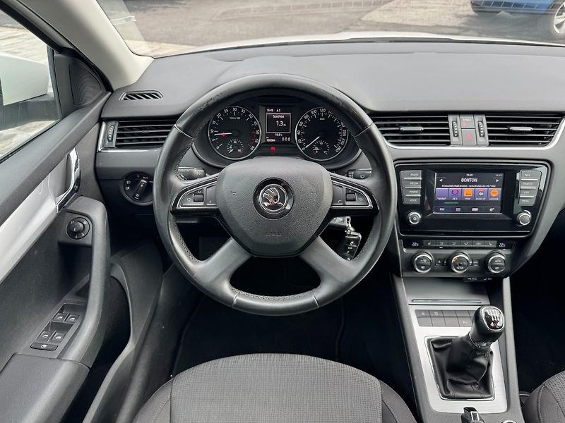 Škoda Octavia (2014) Elegance 1.6 TDI 4x4 77kW - fotka 14 z 33