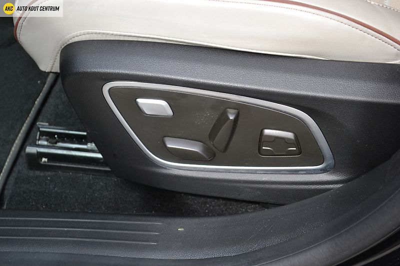 Renault Espace VI ICONIC E-TECH FULL HYBRID 2 - fotka 31 z 71