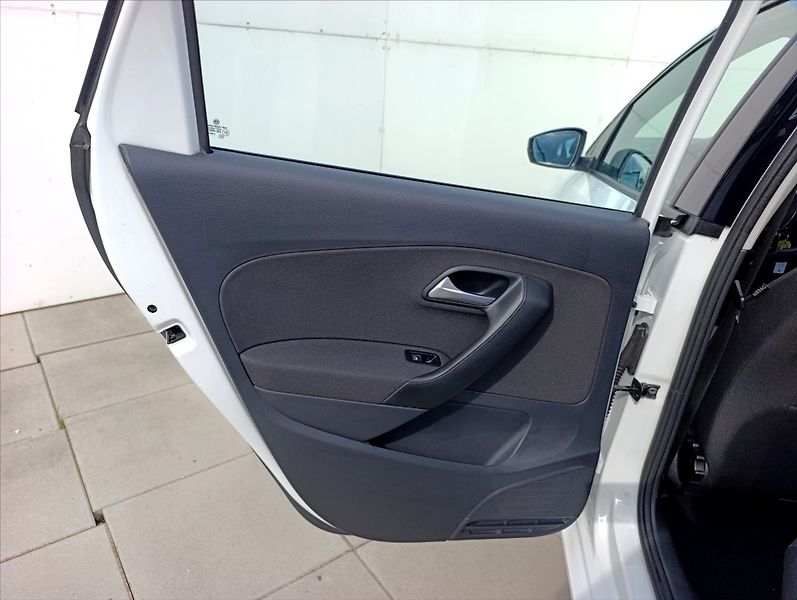Volkswagen Polo 1,4 TDi Klima Alu kola - fotka 18 z 33