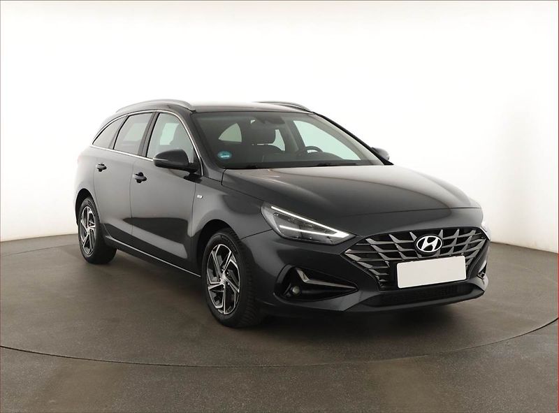 Hyundai i30 (2024) Family Smart 1.5 T-GDI - fotografie inzerátu