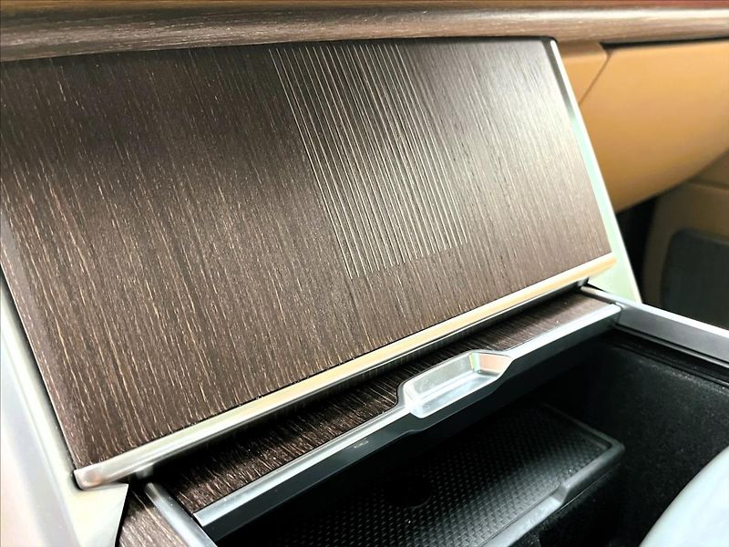 Land Rover Range Rover (2026) 3,0 D350 AUTOBIOGRAPHY SWB - fotka 29 z 43