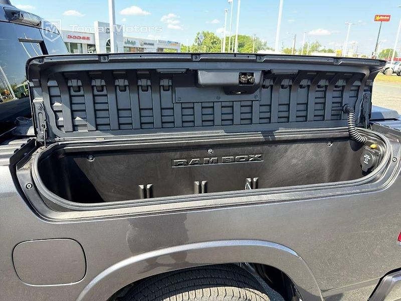 RAM 1500 (2026) HEMI V8, Limited, RAMBOX, 26 - fotka 4 z 5