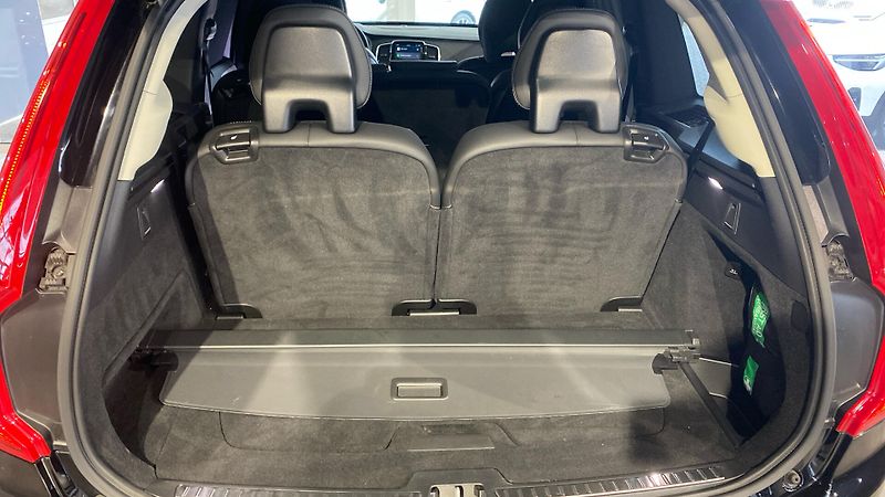 Volvo XC90 PLUS BRIGHT, B5 AWD, 173+10 kW - fotka 7 z 33