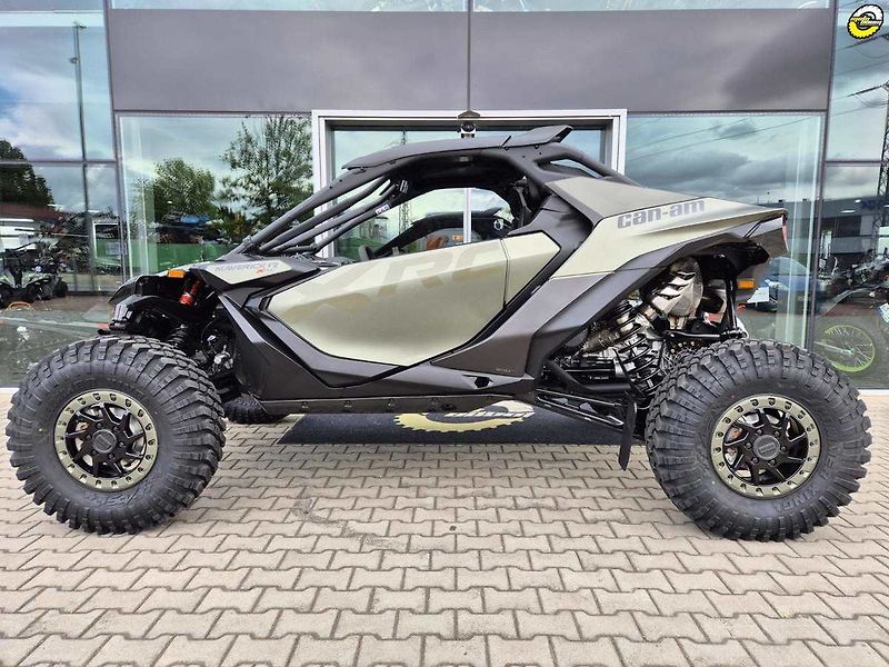 Can-Am Maverick R (2026) X RC DCT SAS 999T MY26 - fotka 7 z 38