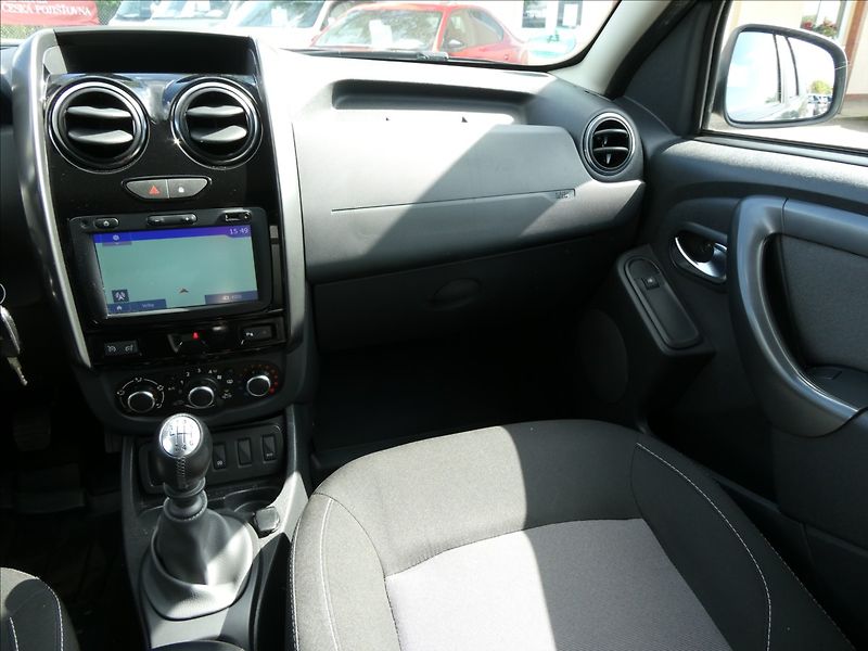 Dacia Duster 1,2 TCe 92 kW Prestige,TZ,navi - fotka 22 z 39