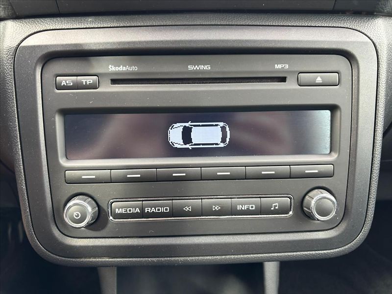 Škoda Fabia 1,2 TSI  Top výbava + Serviska - fotka 15 z 22