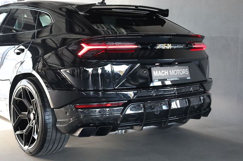 Lamborghini Urus Novitec Wide Body Kit, Masáž - fotka 14 z 51