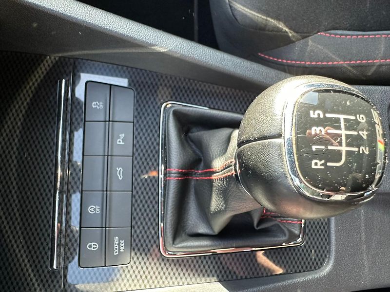Škoda Octavia (2017) Škoda octavia III RS - fotka 14 z 15