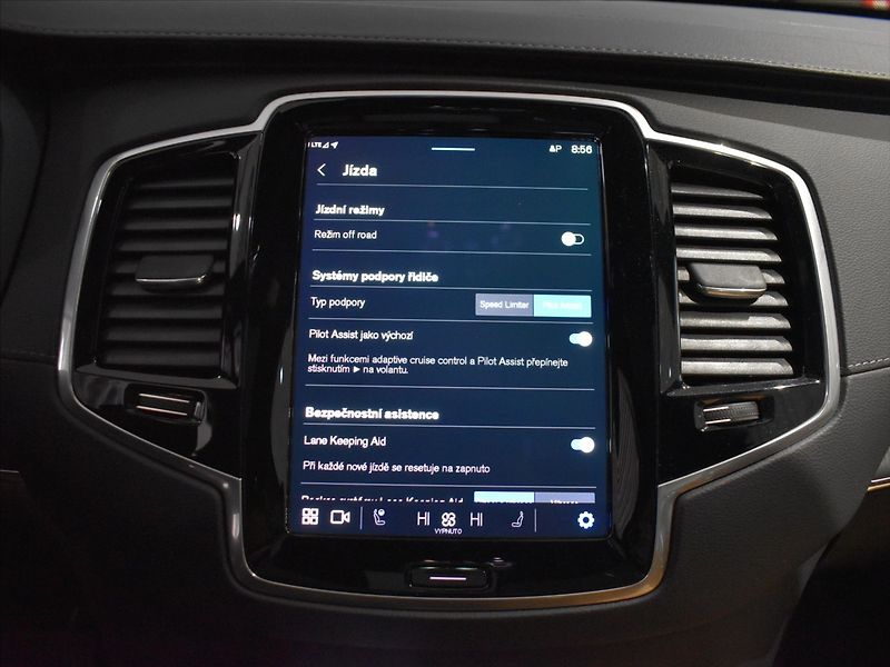Volvo XC90 2,0 B5 AWD Plus Pano,Ventilace - fotka 21 z 26