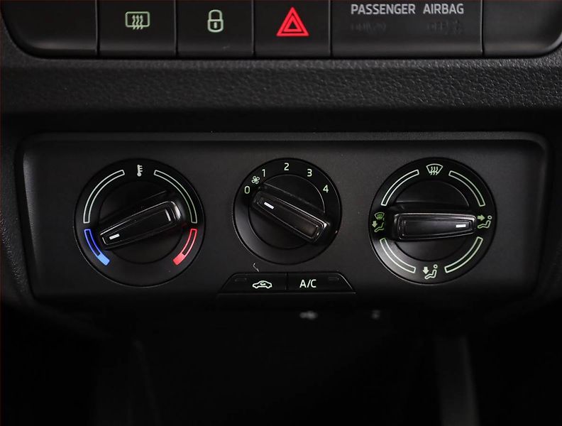 Škoda Fabia (2018) Ambition 1.0 TSI, Serv.kniha - fotka 10 z 16