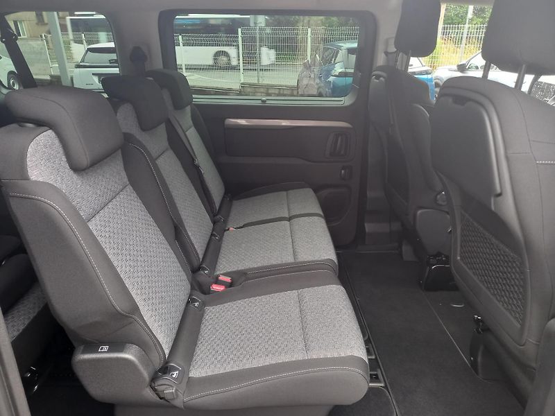 Peugeot Traveller (2026) Active L2 2.2 BlueHDi 150 man - fotka 11 z 26