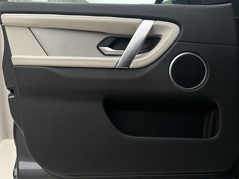 Land Rover Discovery Sport D200 EDITION AUT - fotka 7 z 51