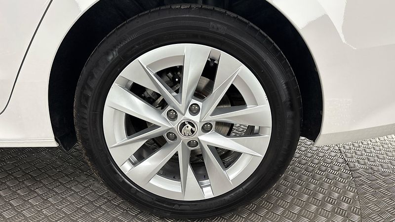 Škoda Octavia 1.5 TSI E-Tec DSG Style - fotka 19 z 27