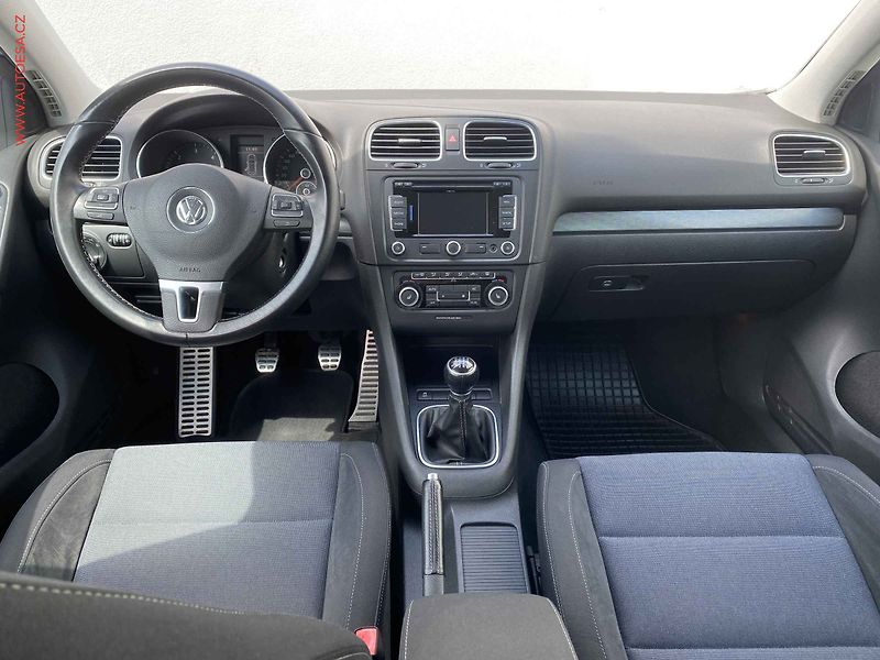 Volkswagen Golf (2012) 2.0 TDi, Style, navi - fotka 8 z 18